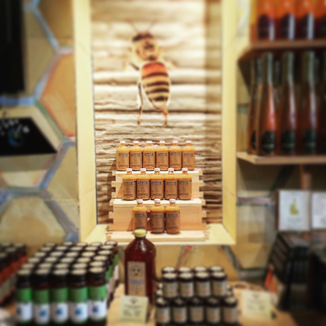 Stopped by Savannah Bee Co. on Broughton Street today. Nice little showing! Go pick some up!! @savannahbeeco #savannahbeeco #savannahbeecompany #honey #mustard #bbq #bbqsauce #barbecue #barbecuesauce #bowtiesarecool #bowtiebarbecueco