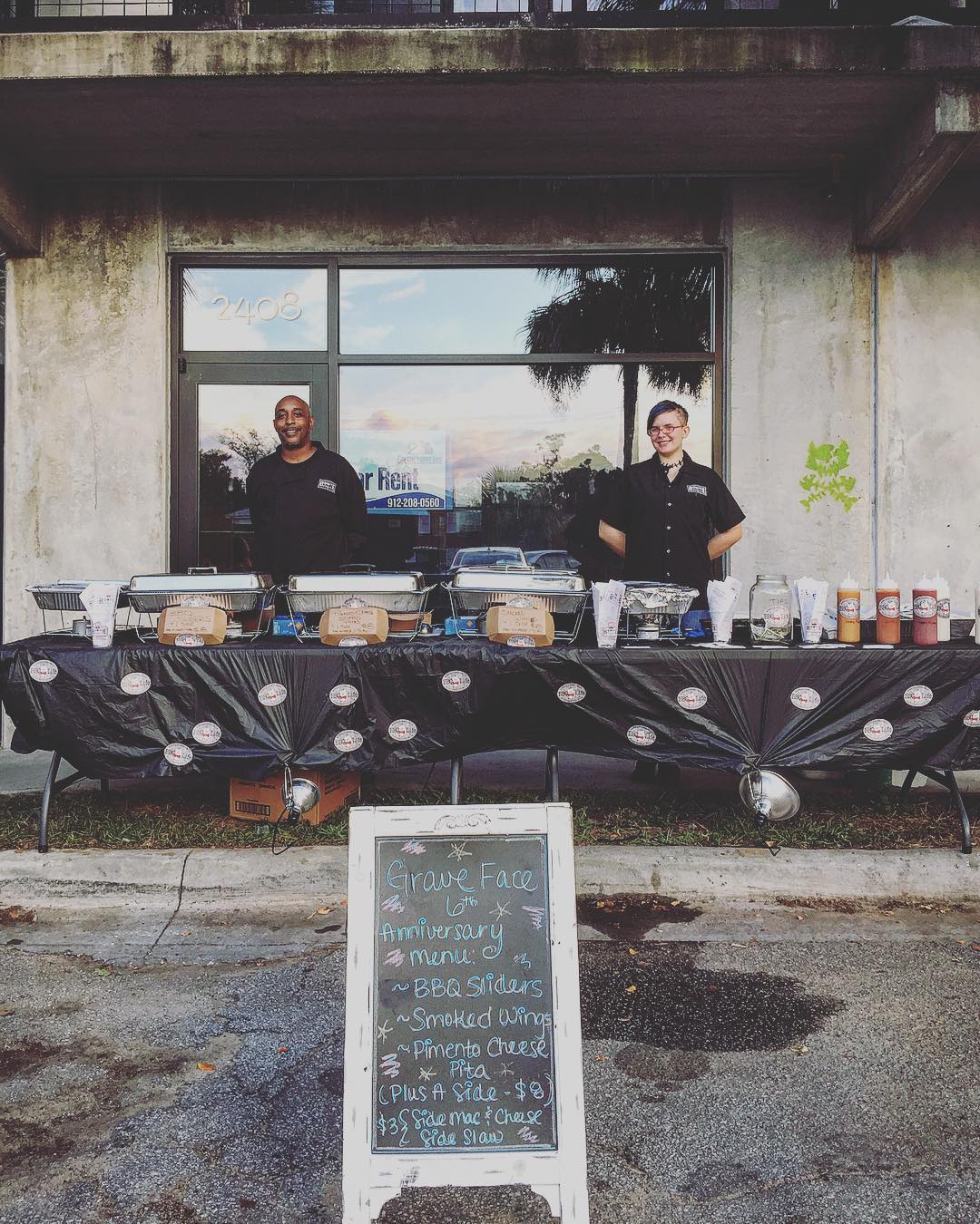 Liz and Curtis are at Graveface Fest 6 slinging’ sliders,…